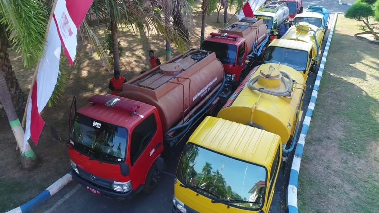 PJ.BUPATI LEPAS 8 ARMADA TANGKY AIR GRATIS