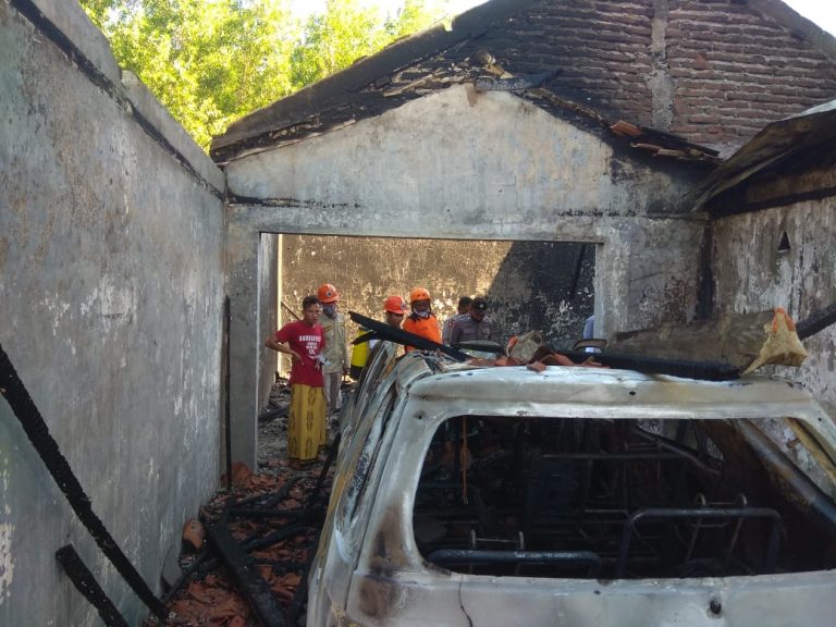 GARASI TERBAKAR