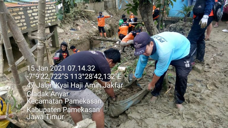PASCA BANJIR BPBD KERJA BAKTI, GOTONG ROYONG